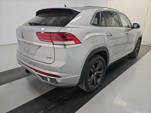 2022 Volkswagen Atlas Cross Sport 3.6L V6 SEL R-Line