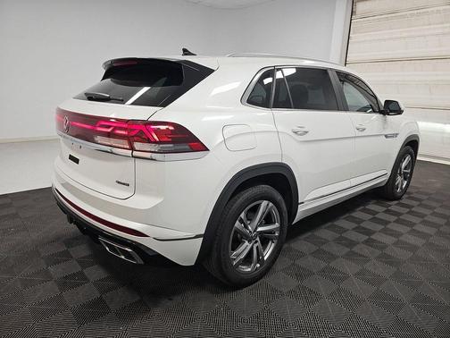 2024 Volkswagen Atlas Cross Sport 2.0T SEL
