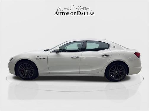 2022 Maserati Ghibli Modena Q4