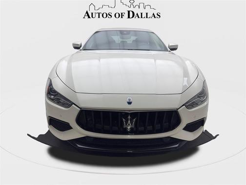 2022 Maserati Ghibli Modena Q4