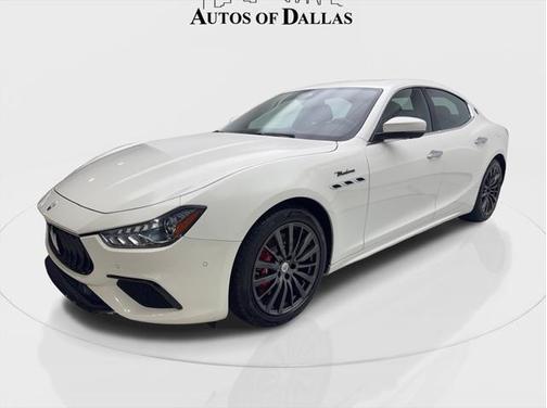 2022 Maserati Ghibli Modena Q4