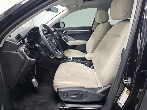 2022 Audi Q3 45 S line Premium