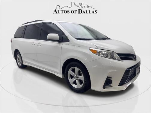 2020 Toyota Sienna LE