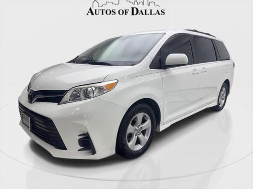 2020 Toyota Sienna LE