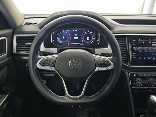 2023 Volkswagen Atlas 3.6L SE w/Technology