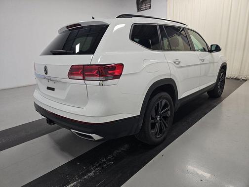 2023 Volkswagen Atlas 3.6L SE w/Technology
