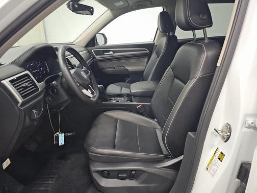 2023 Volkswagen Atlas 3.6L SE w/Technology