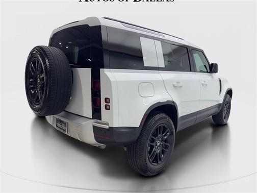 2025 Land Rover Defender 110 P300