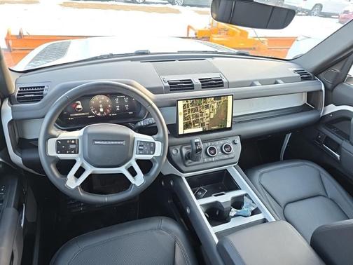 2025 Land Rover Defender 110 P300
