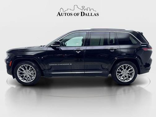 Diamond Black Crystal Pearlcoat 2023 Jeep Grand Cherokee Summit