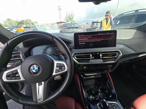 2022 BMW X4 xDrive30i