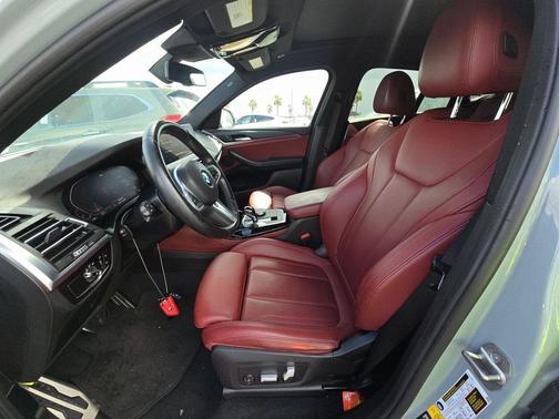 2022 BMW X4 xDrive30i