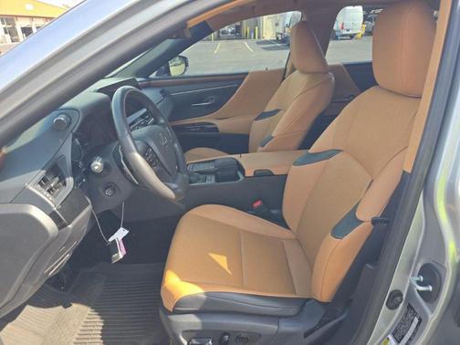 2022 Lexus ES 350 Base