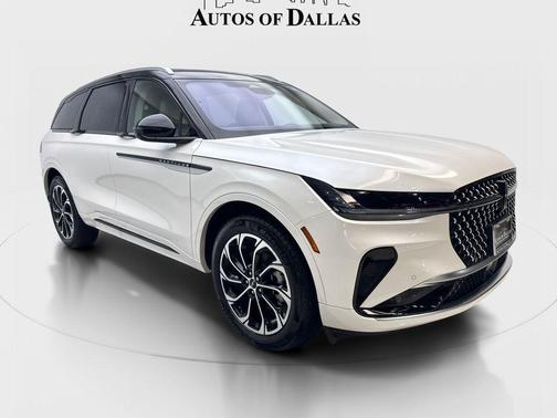 White Platinum Metallic Tri-Coat 2025 Lincoln Nautilus Reserve