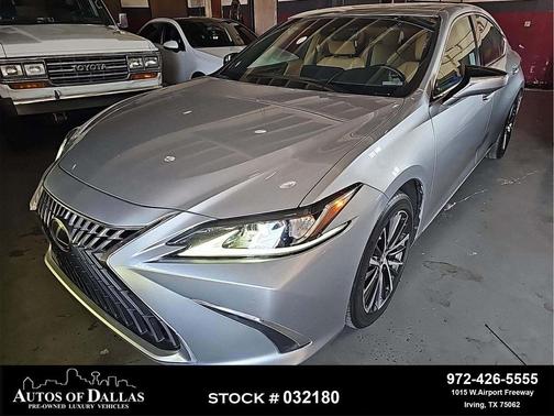 2023 Lexus ES 300h Base