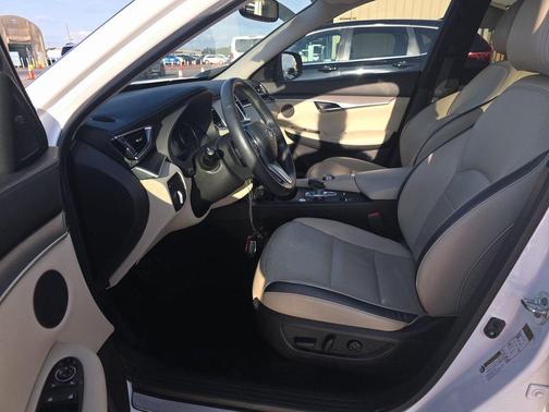 2022 INFINITI QX50 LUXE