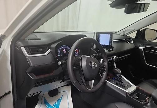 Blizzard Pearl 2021 Toyota RAV4 Limited