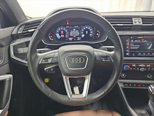 2022 Audi Q3 45 S line Premium