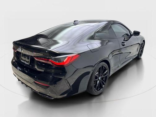 Black Sapphire Metallic 2023 BMW M440 i