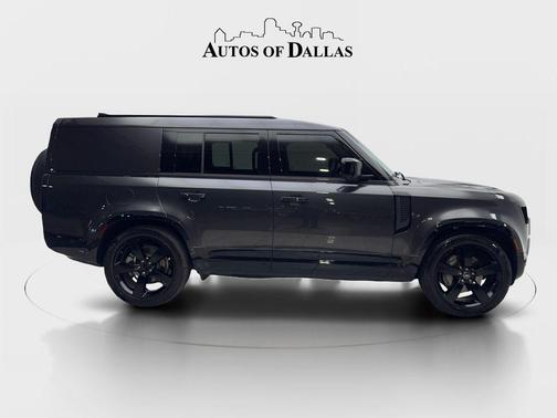 2024 Land Rover Defender 130 P400 Outbound