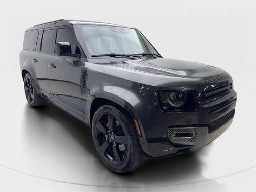 2024 Land Rover Defender 130 P400 Outbound