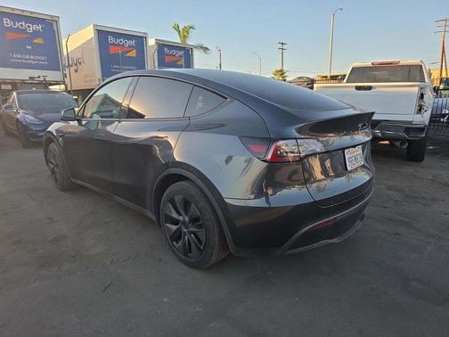 2025 Tesla Model Y Long Range Dual Motor Rear-Wheel Drive
