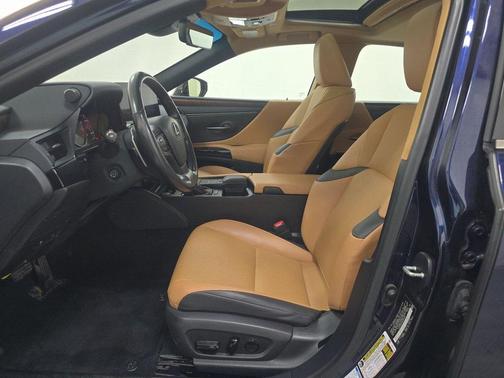2022 Lexus ES 250 Base