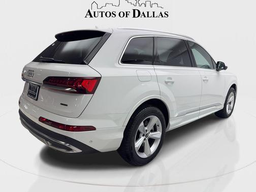 2024 Audi Q7 45 Premium Plus