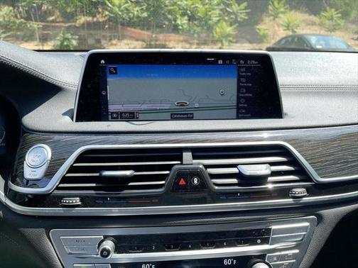 2022 BMW 750 Li