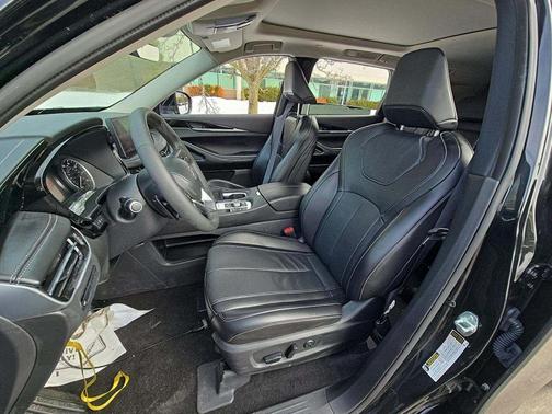 2025 INFINITI QX60 Pure