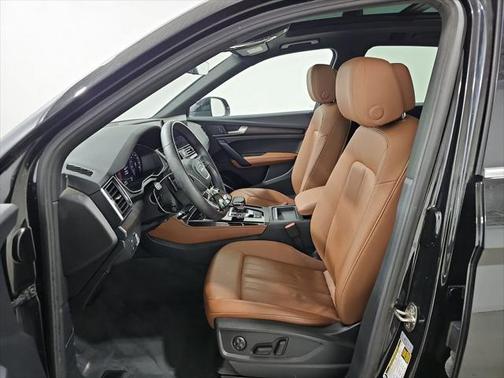 2022 Audi Q5 40 Premium Plus