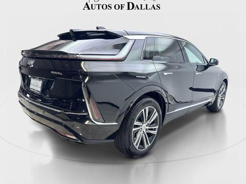 Stellar Black Metallic 2024 Cadillac LYRIQ Luxury