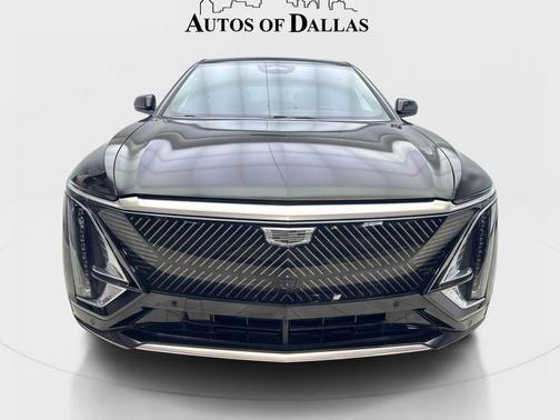 Stellar Black Metallic 2024 Cadillac LYRIQ Luxury