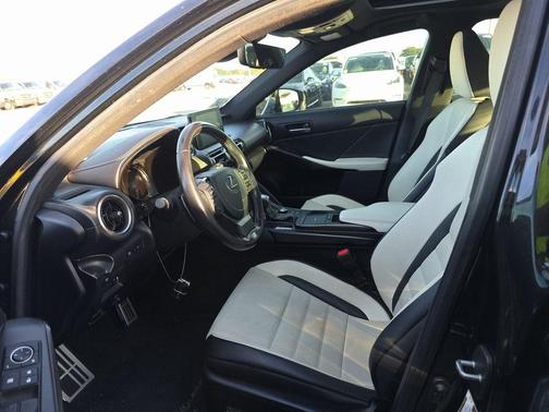 2022 Lexus IS 350 Base