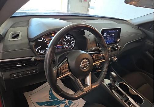 Scarlet Ember Tintcoat 2022 Nissan Altima 2.5 SV