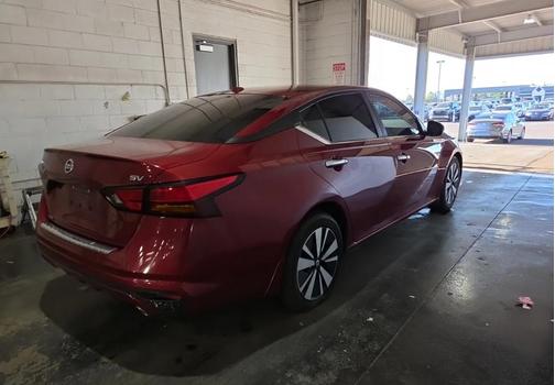 Scarlet Ember Tintcoat 2022 Nissan Altima 2.5 SV