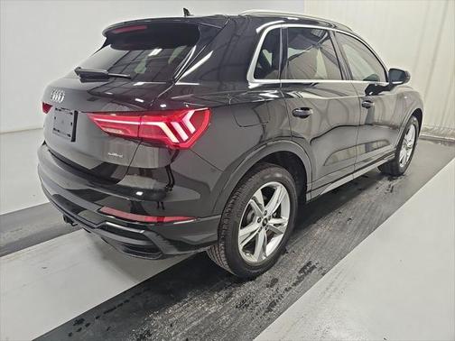 2022 Audi Q3 45 S line Premium Plus