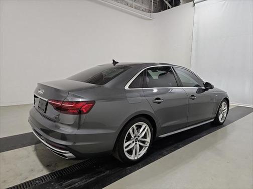 2022 Audi A4 45 S line Premium Plus