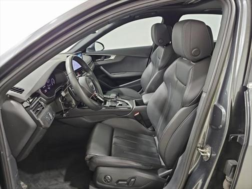 2022 Audi A4 45 S line Premium Plus
