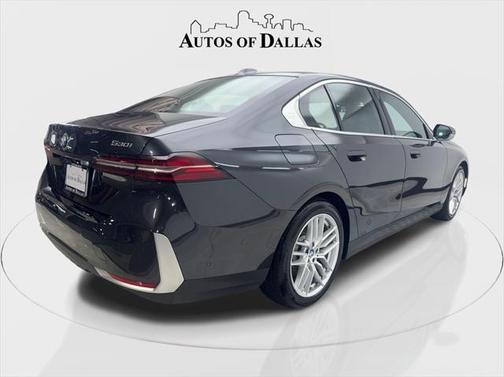 2024 BMW 530 i