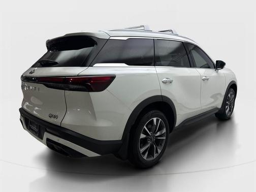 Majestic White 2024 INFINITI QX60 Luxe