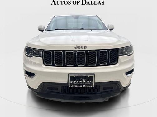 Bright White Clearcoat 2022 Jeep Grand Cherokee Laredo