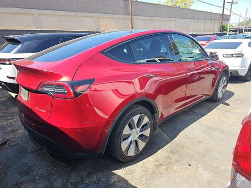 2024 Tesla Model Y Long Range Dual Motor All-Wheel Drive