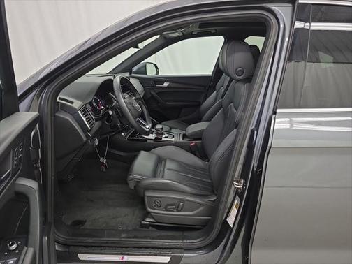 2022 Audi Q5 45 S line Premium