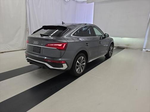 2022 Audi Q5 45 S line Premium