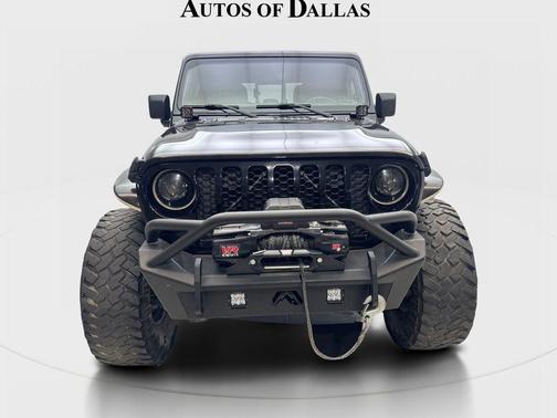 Black Clearcoat 2021 Jeep Gladiator Willys 4x4