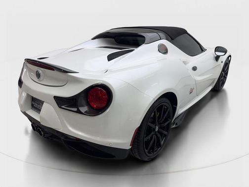 2018 Alfa Romeo 4C Spider Base