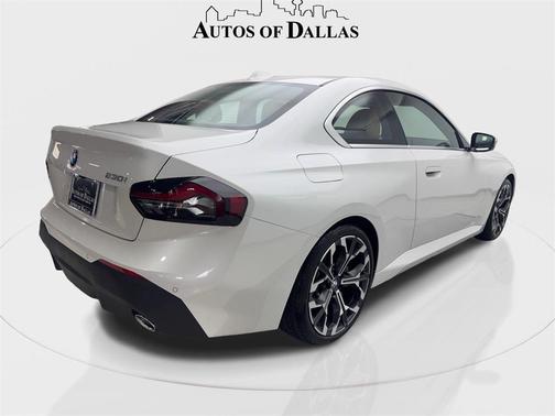 2025 BMW 230 i
