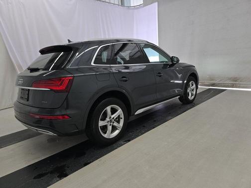 2023 Audi Q5 40 Premium