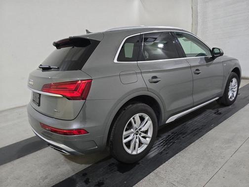 2023 Audi Q5 45 S line Premium